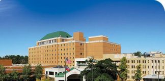 Recovered coronavirus patient leaves Phoebe Putney Memorial Hospital to cheers